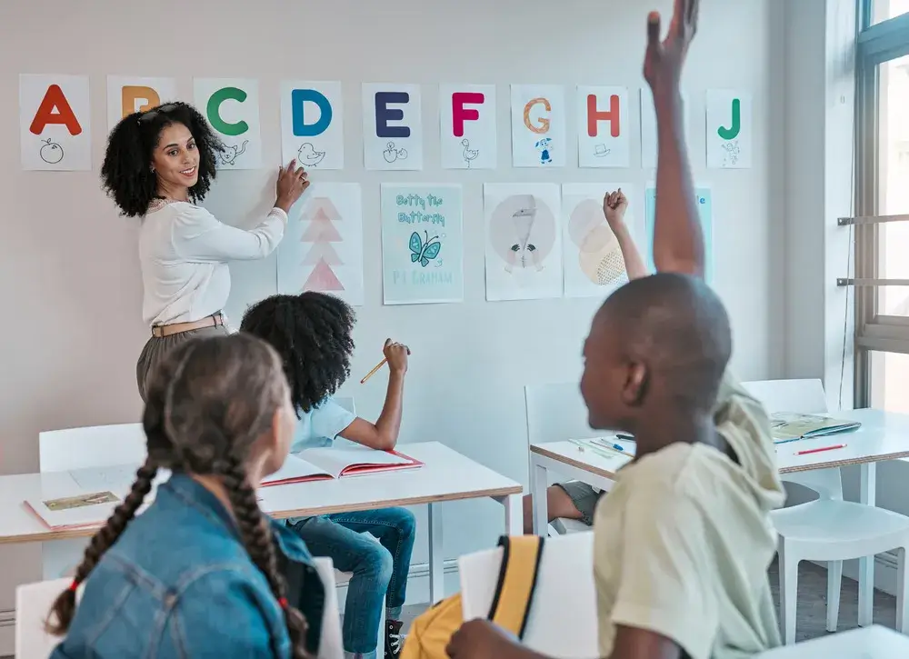 education-children-with-question-or-students
