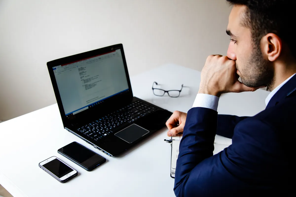 office-employee-typing