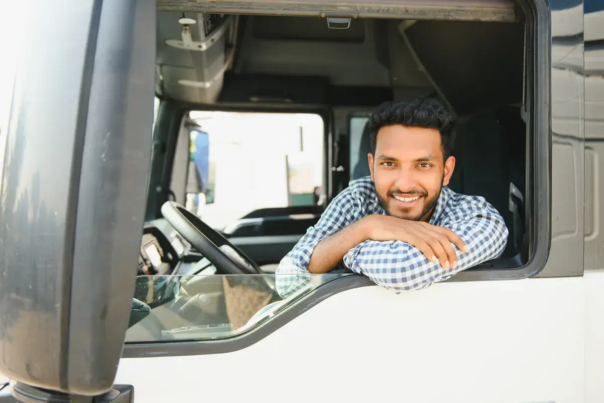 portrait-of-a-indian-truck-driver