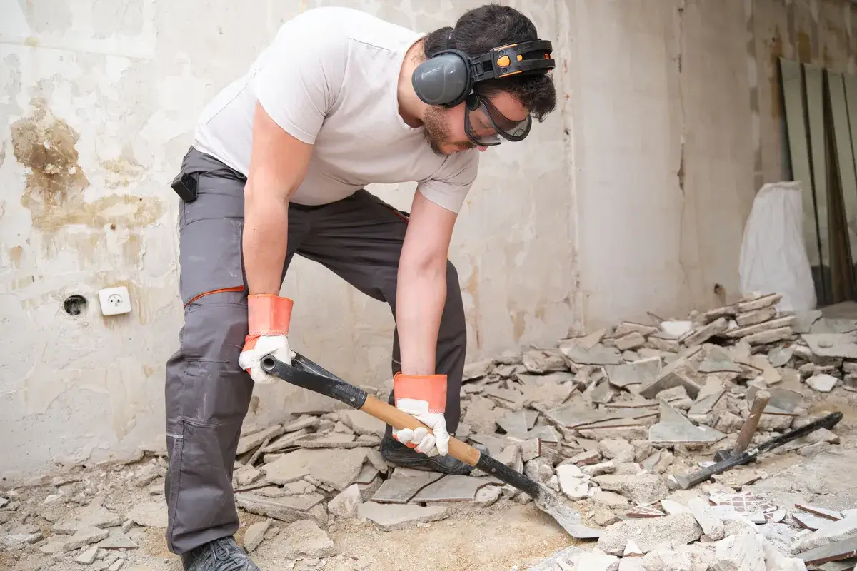 construction-worker-collecting-construction