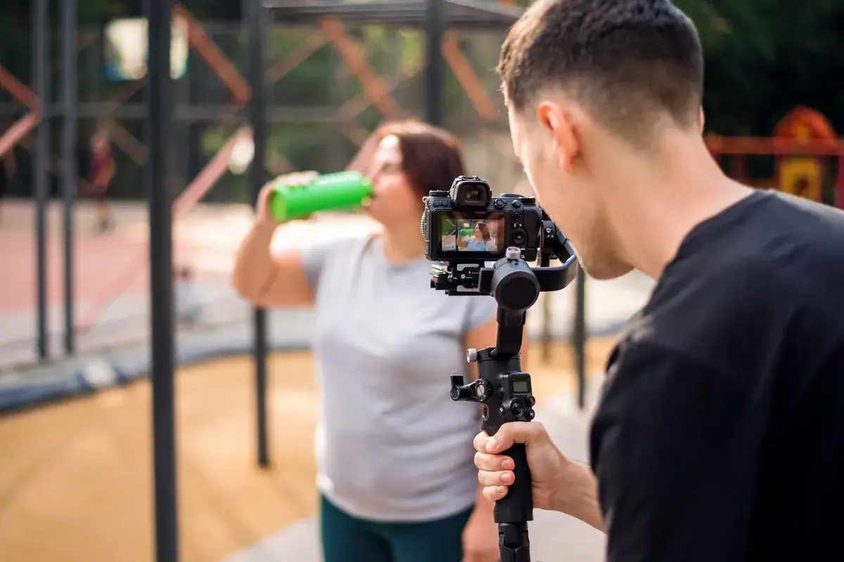 photographer-taking-portraits