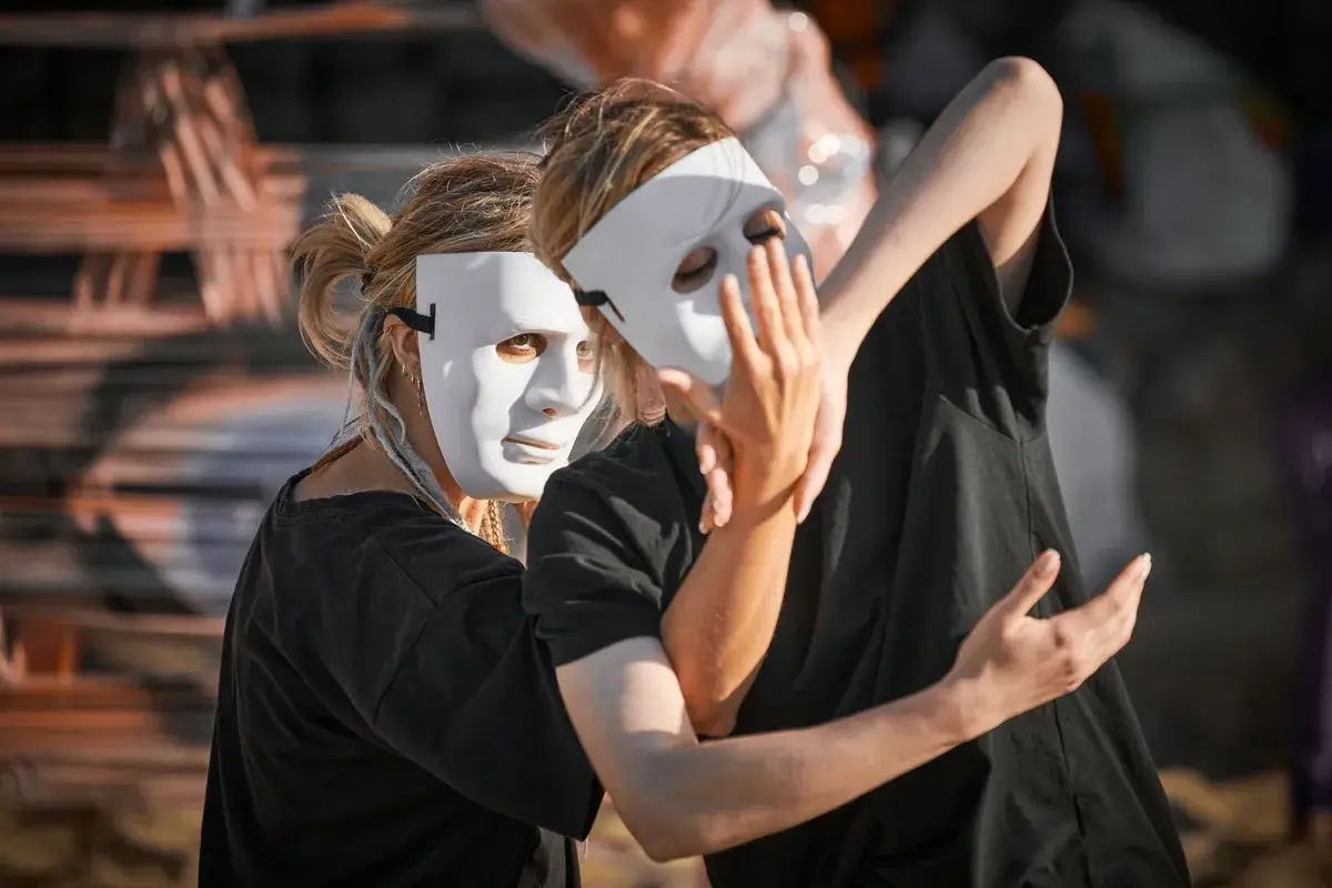 two-women-in-white-theatre-mask