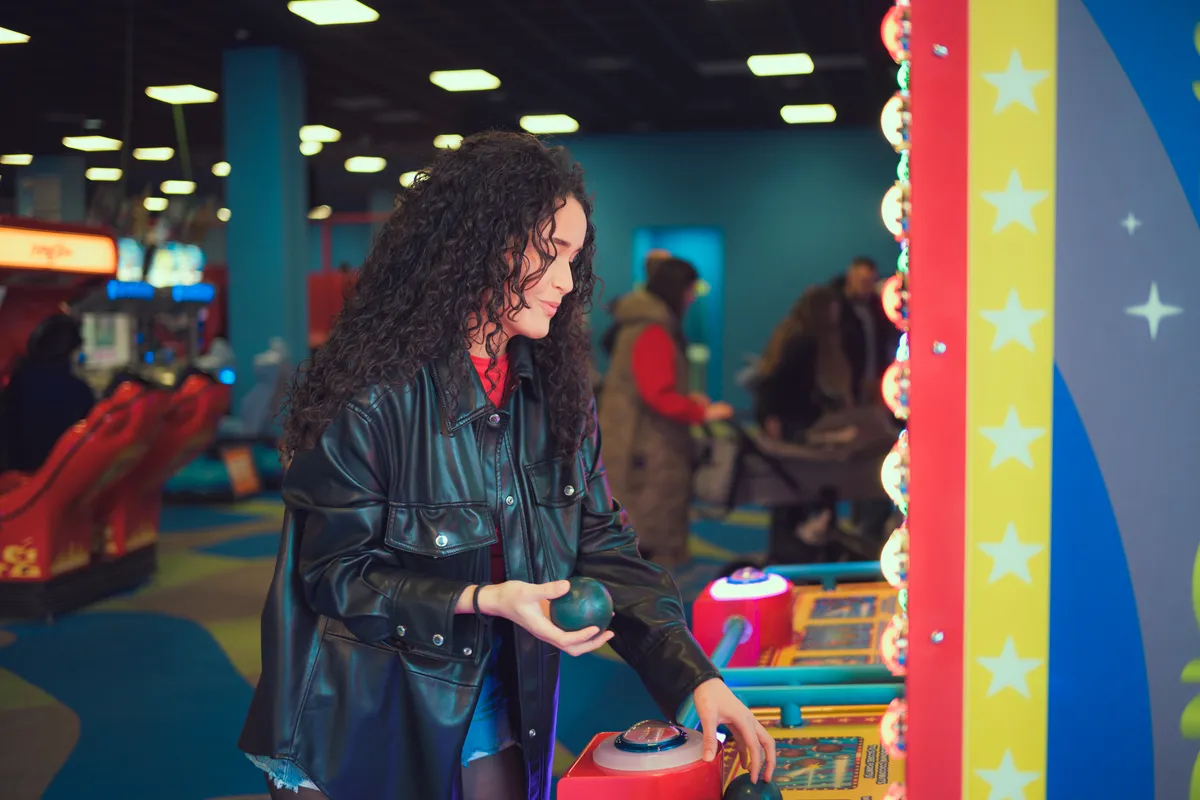 woman-enjoying-arcade-games in toronto