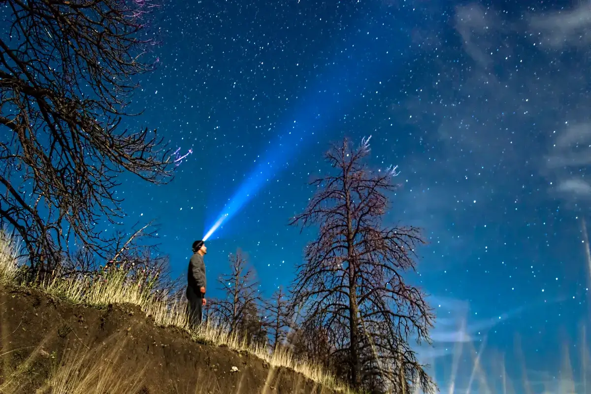 Espectacular lluvia de meteoros iluminará el cielo nocturno ¡así puedes disfrutarla en Ontario!