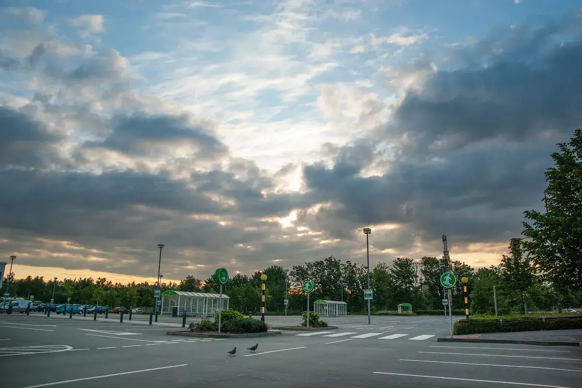El millonario estacionamiento bajo St. Lawrence Market que casi nadie usa