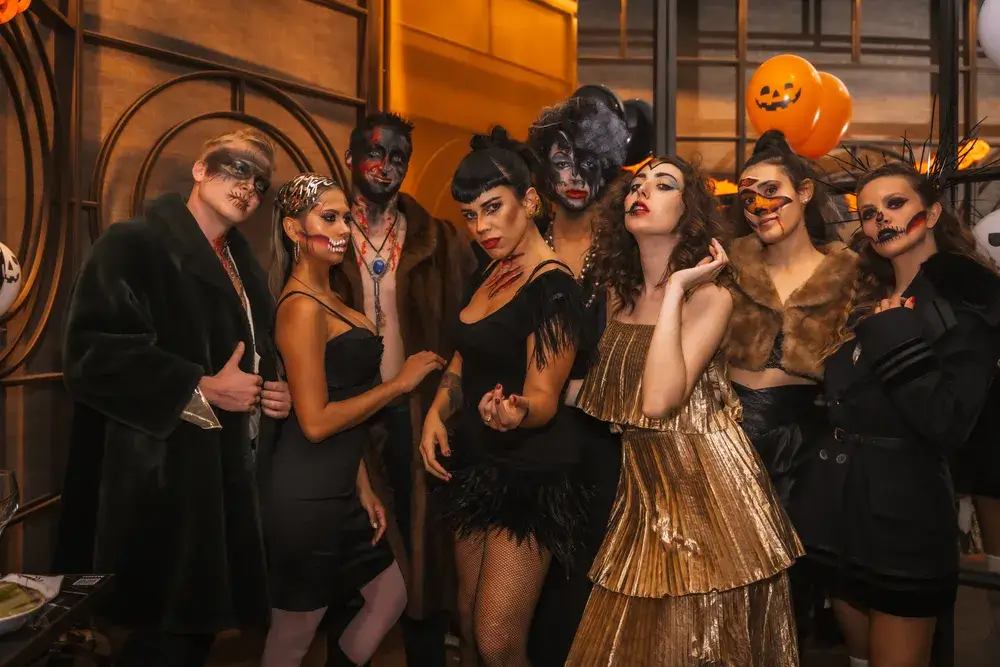 halloween-party-with-friends-in-a-disco-nightclub