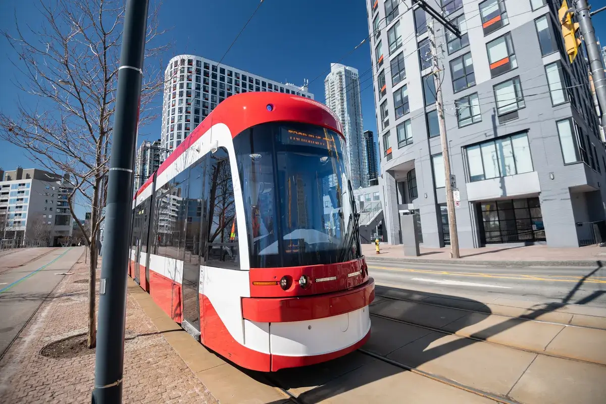 tram-streetcar-in-toronto-ontario