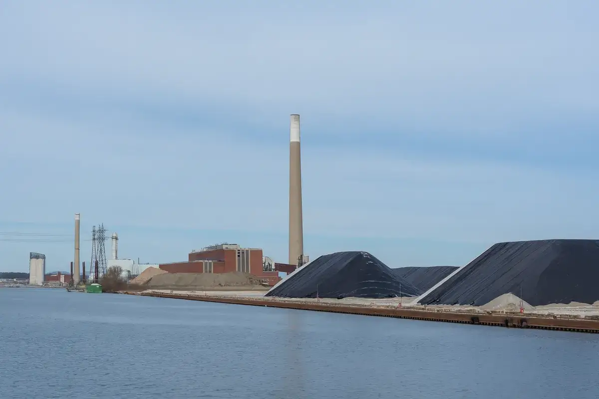 mayor chimenea de smog