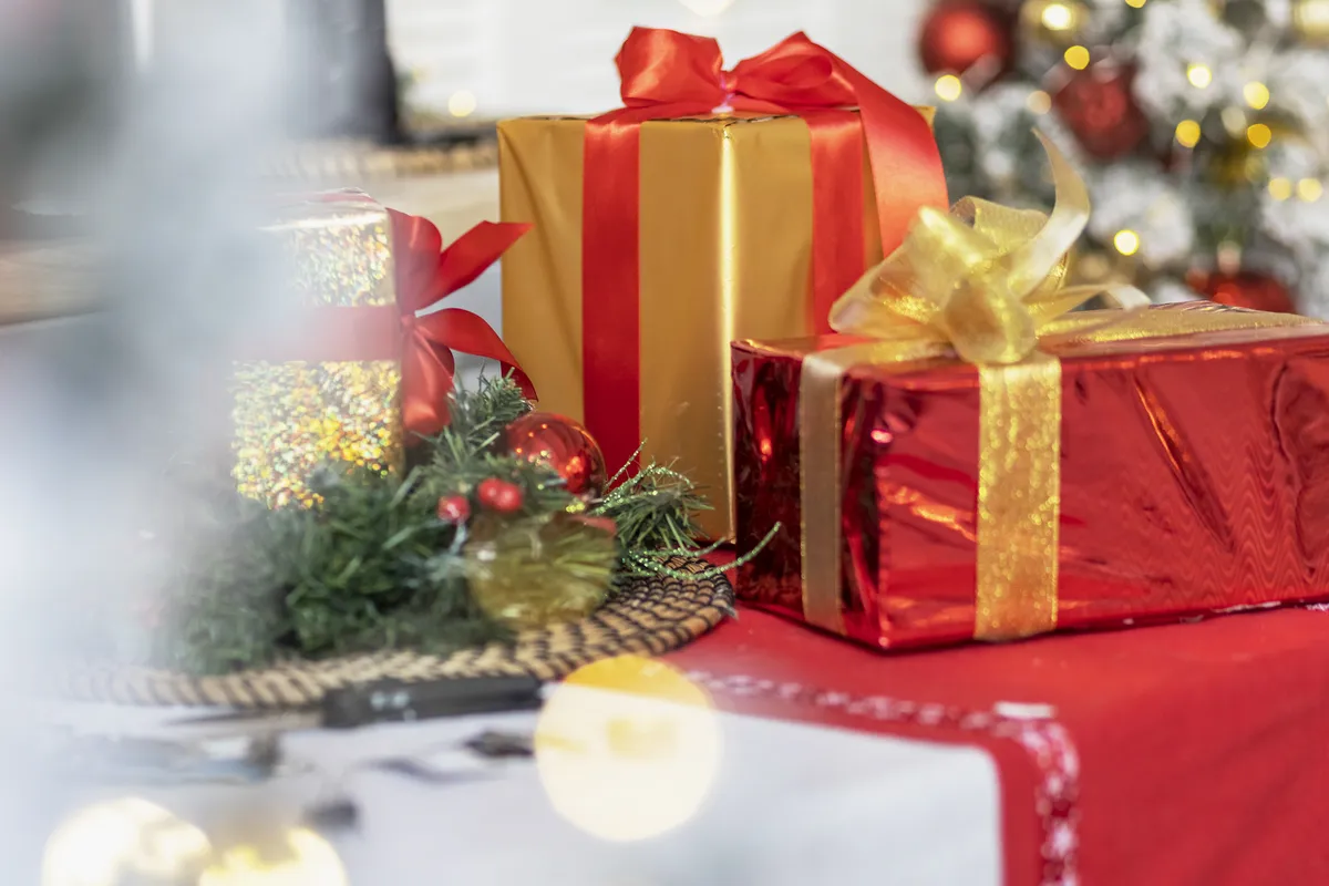 packed-boxes-with-christmas-gifts