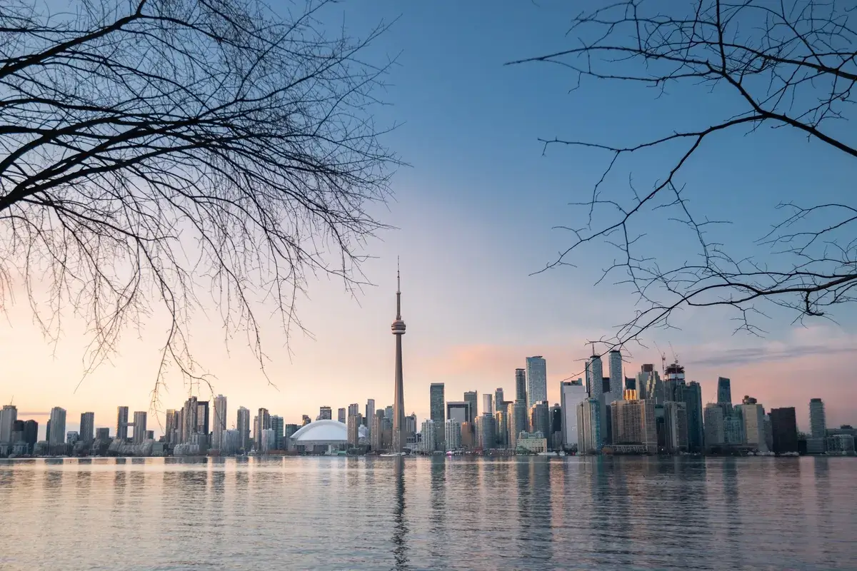 toronto-city-skyline-at-night-ontario-canada