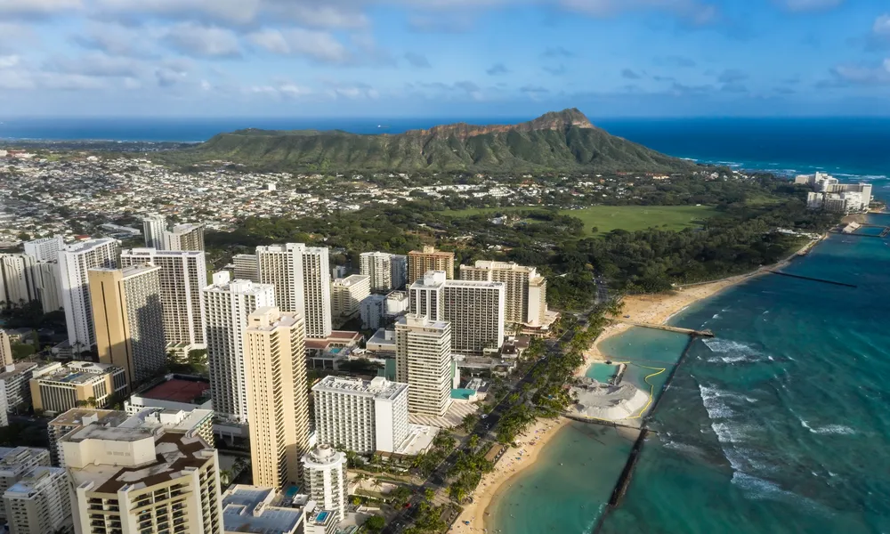 aerial-view-of-queens-beach-and-diamond