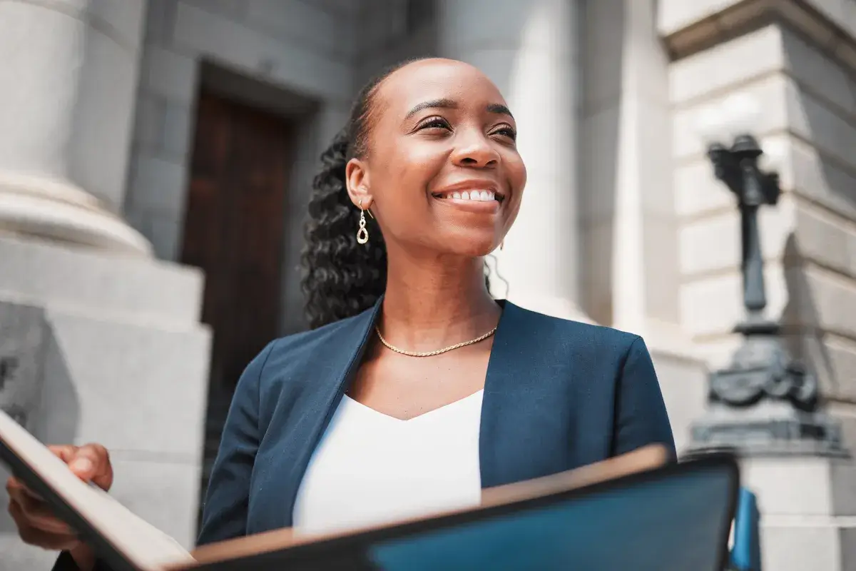 book-black-woman-or-happy-lawyer