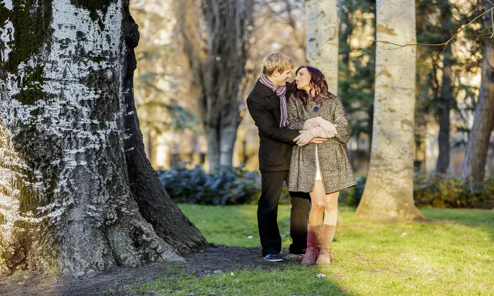 couple-in-the-forest