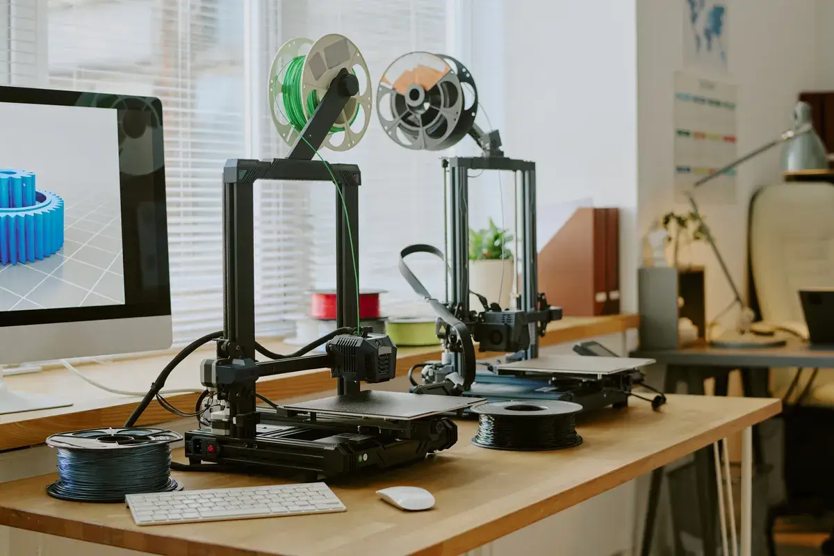 3d-printing-machines-on-office