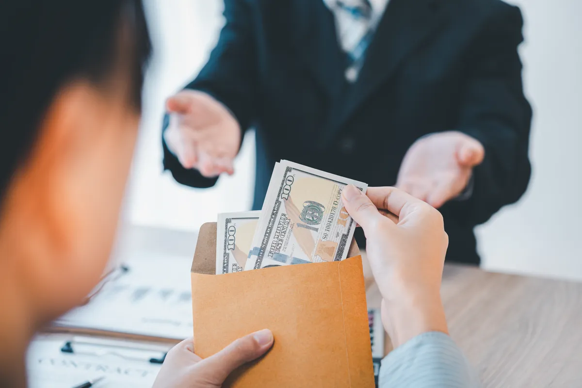 businessman-was-negotiating-a-bribery