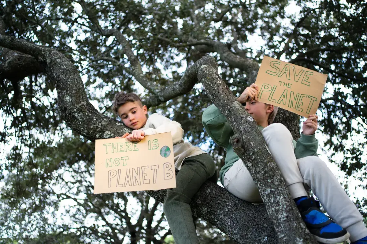 children-protesting-for-the-planet