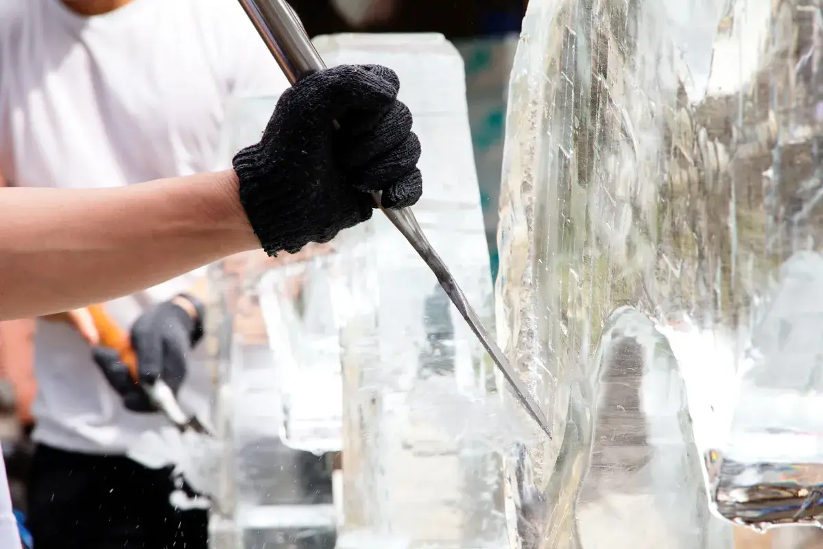 ice-sculpture-carving-2026