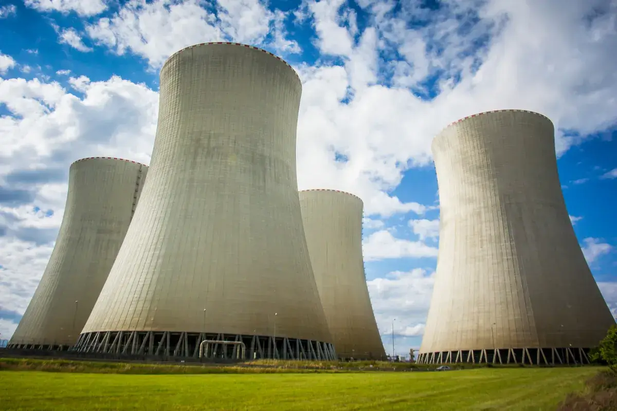 low-angle-shot-of-temelin-nuclear