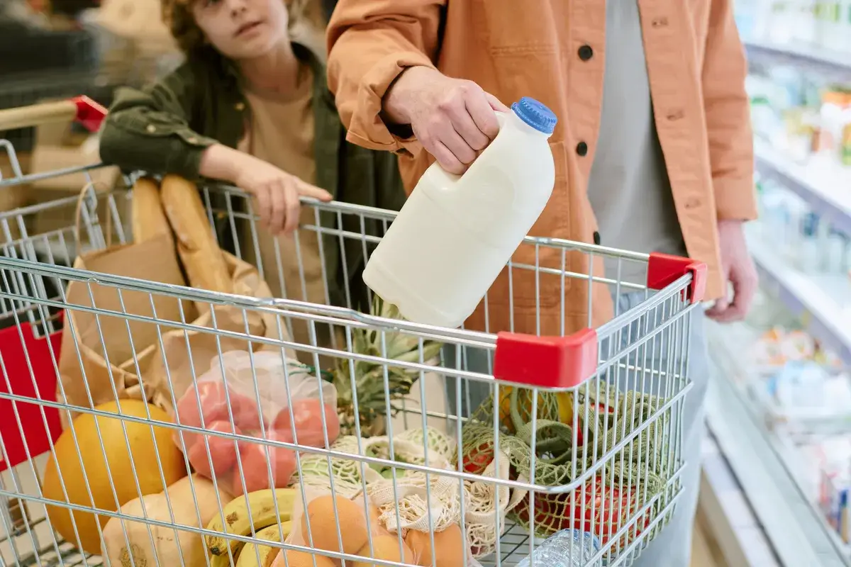shopping-for-groceries-in-supermarket