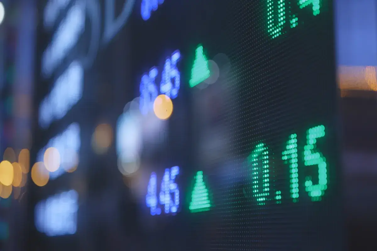 stock-market-display