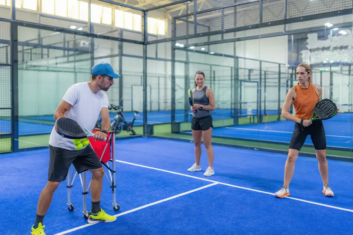 tailored-indoor-padel-coaching
