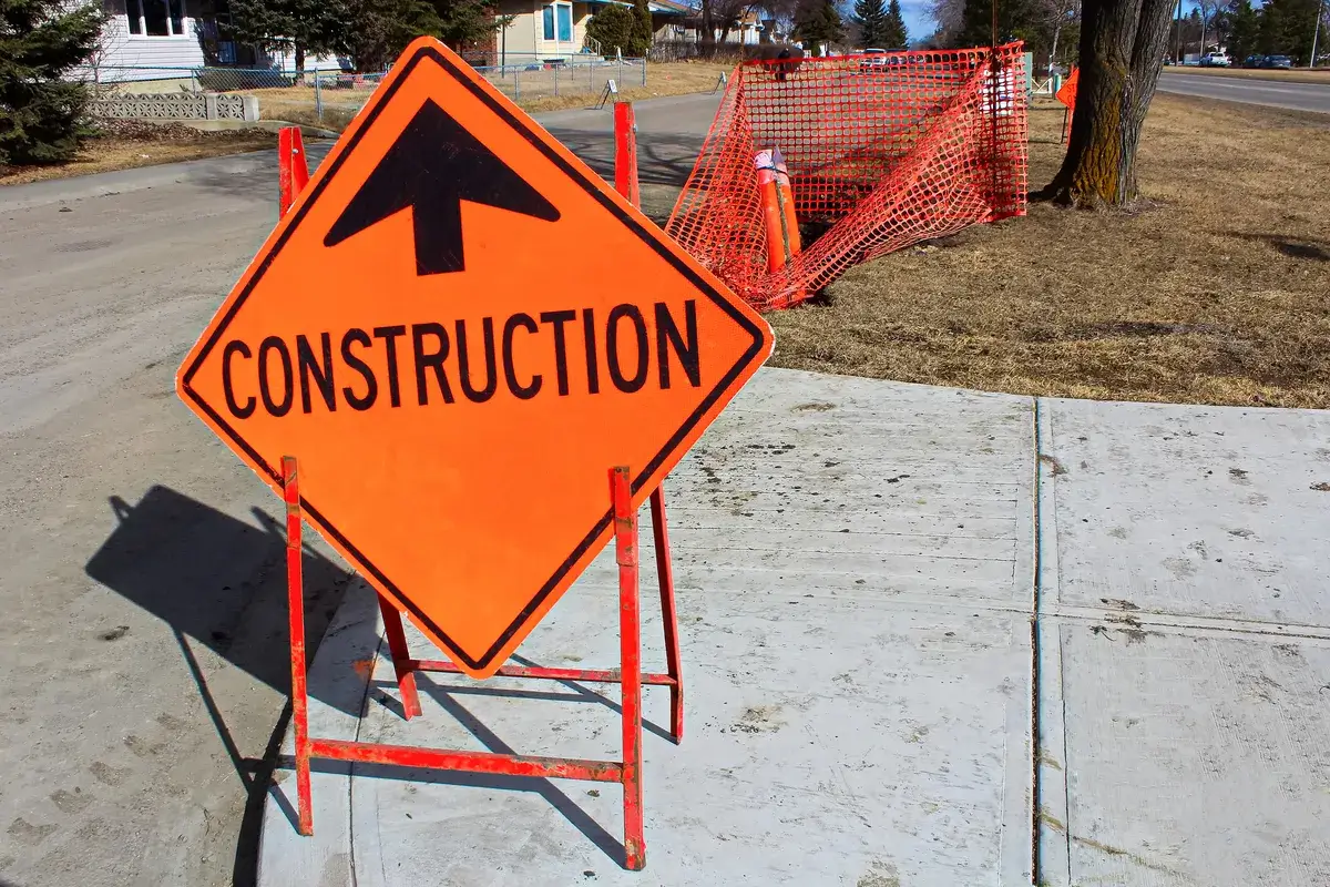 temporary-construction-ahead-sign