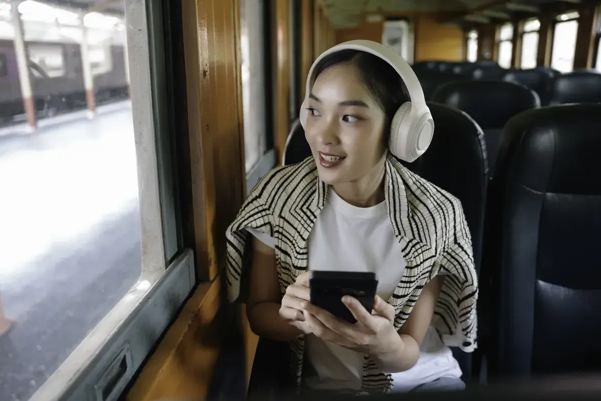 young-woman-happily-traveling