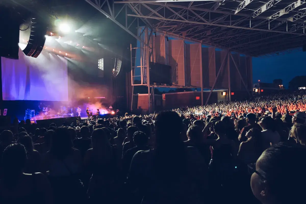 crowd-of-people-at-an-outdoor-concert