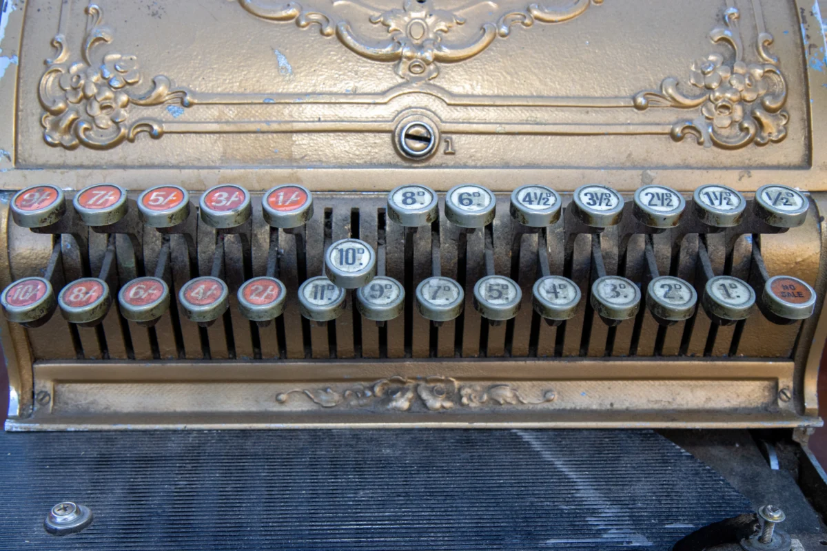 antique-cash-register-keys-in-vintage-style